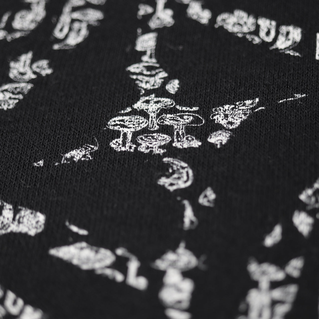 Mewsh Lab Black T